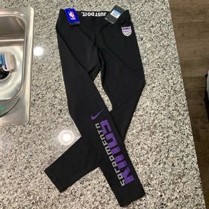 Sacramento Kings Nike Leggings